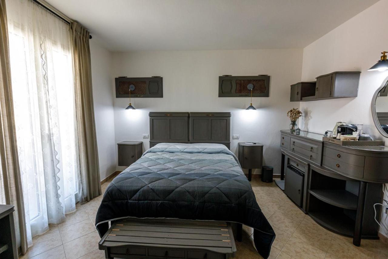 Domo Anna Hotel Villasimius Exterior photo